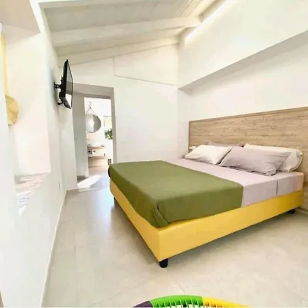 Pink House Garden Pensión