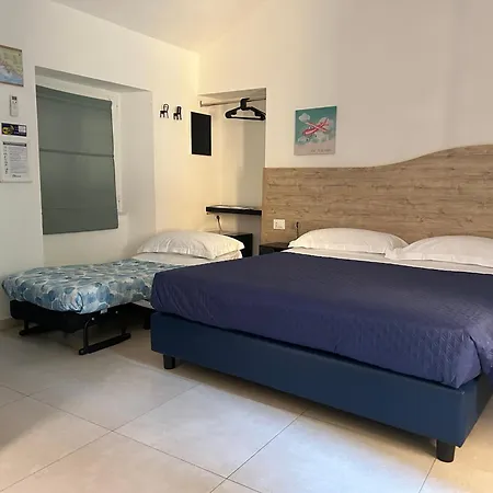 Pink House Garden Vendégház