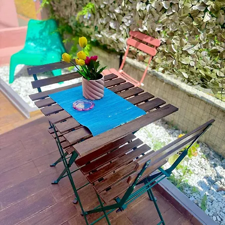 Pink House Garden بيت ضيافة مونتيروسّو ال ماري