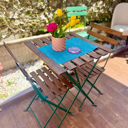 Pink House Garden مونتيروسّو ال ماري