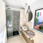 Гостевой дом Pink House Garden Монтероссо-аль-Маре