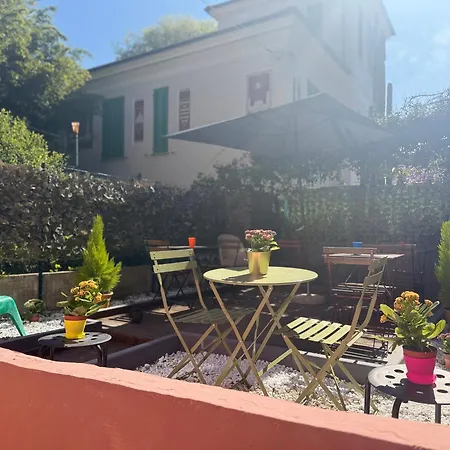 Guest house Pink House Garden