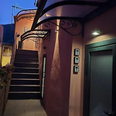 Pink House Garden 4*