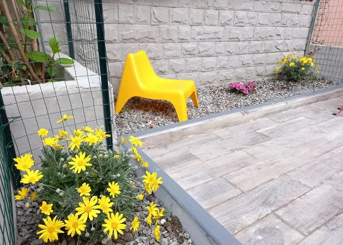 بيت ضيافة Pink House Garden 4*