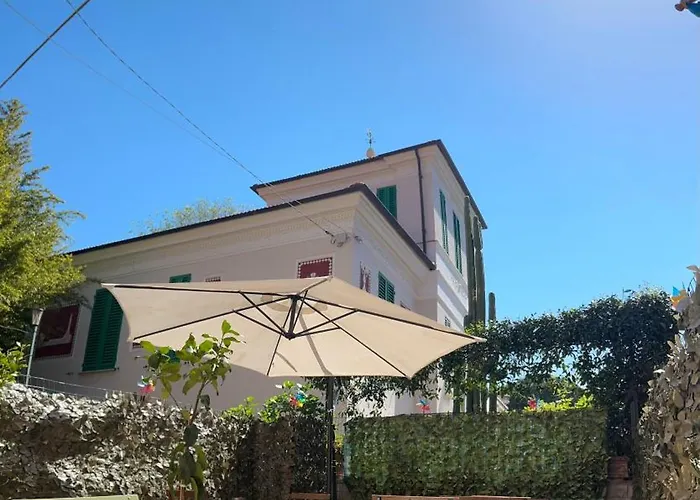 Pink House Garden بيت ضيافة 4*