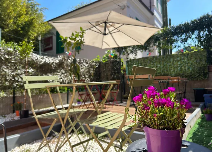 بيت ضيافة Pink House Garden 4*