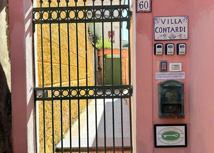 Pink House Garden بيت ضيافة